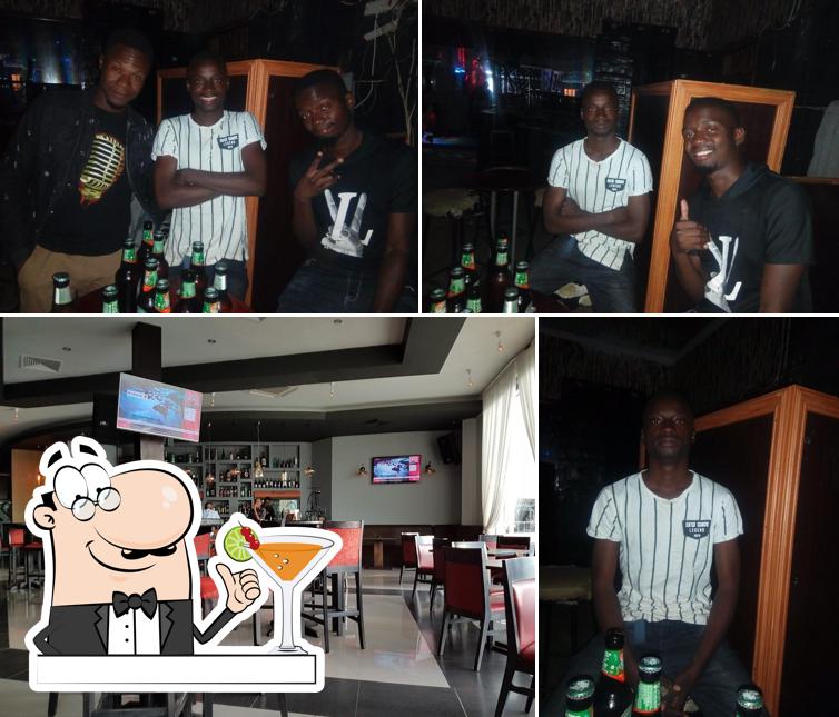 Empire Lounge
