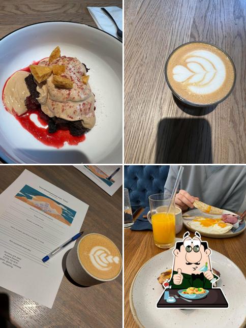 Еда в "Сойке Напела"