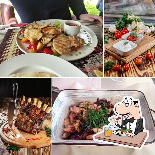 Еда в "Ривьера"