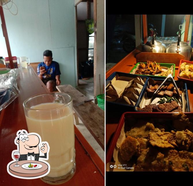 Angkringan Pinggir Dalan
