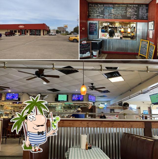 Austin's Bar B Que