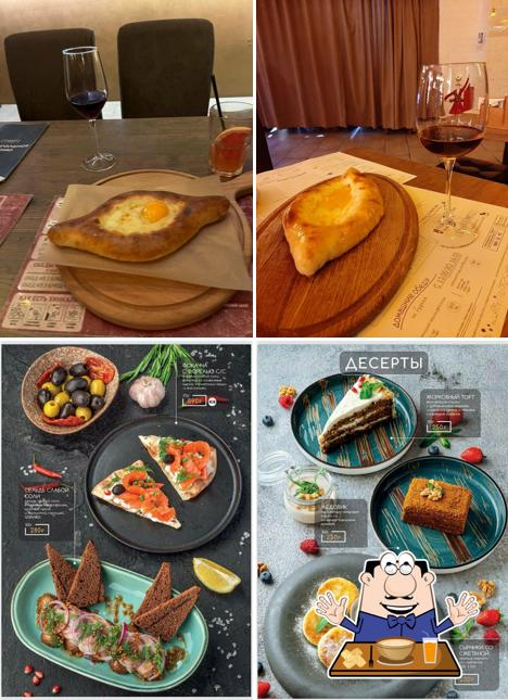 Еда в "Grill Vino & ХАЧАПУРИ"
