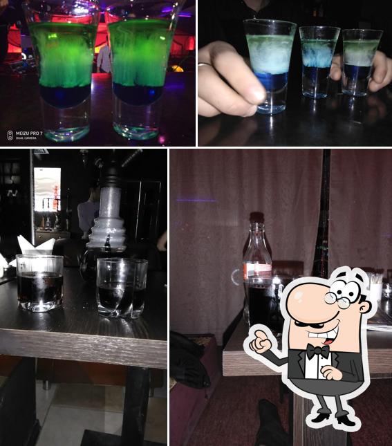 lounge bar "PUBLIC"