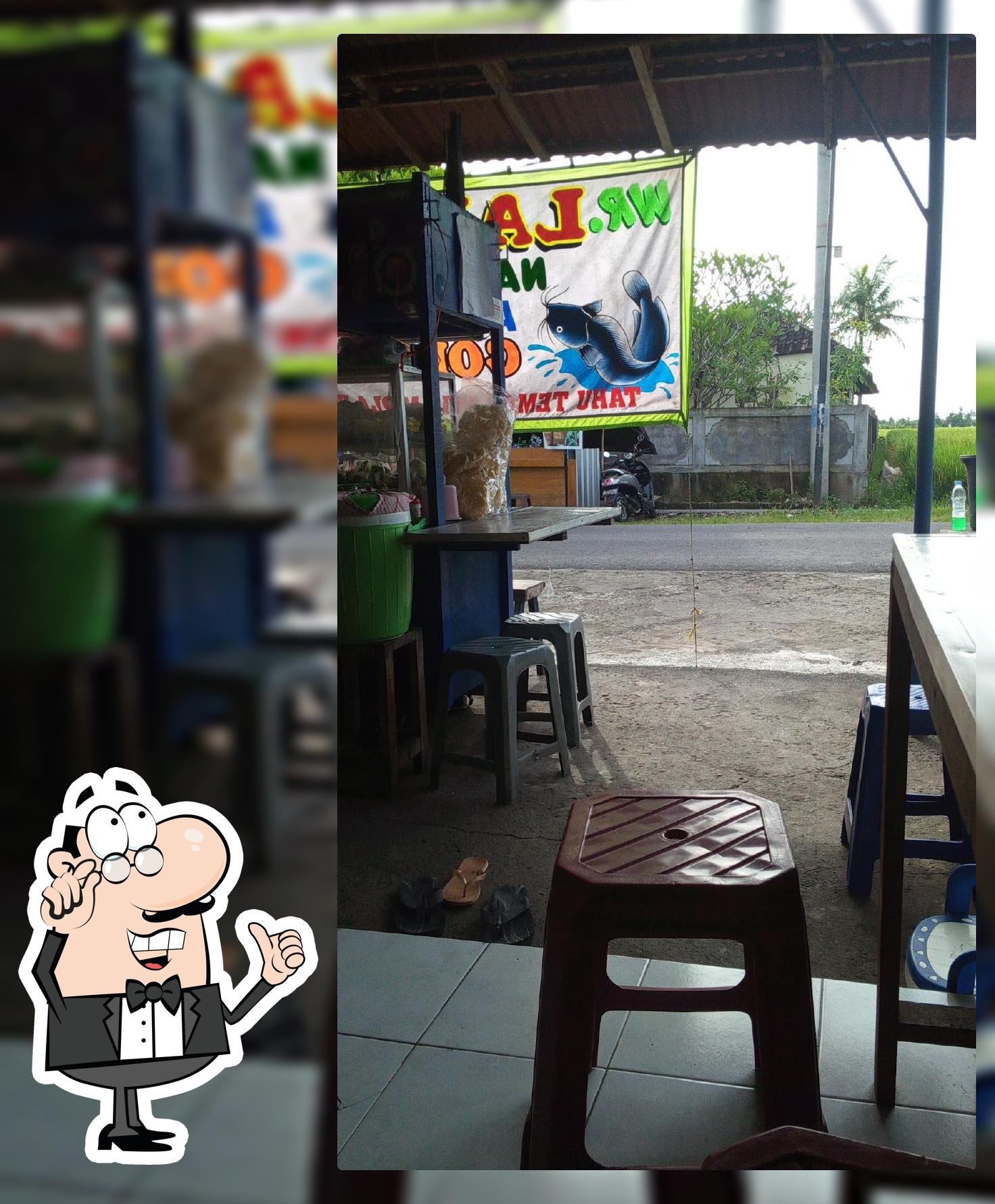 Warung lalapan mas Rava