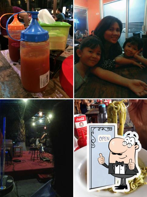 Warung PePe Wood Fired Pizza & Pasta
