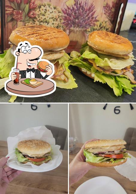 Отведайте гамбургеры в "Шава Вкуса"