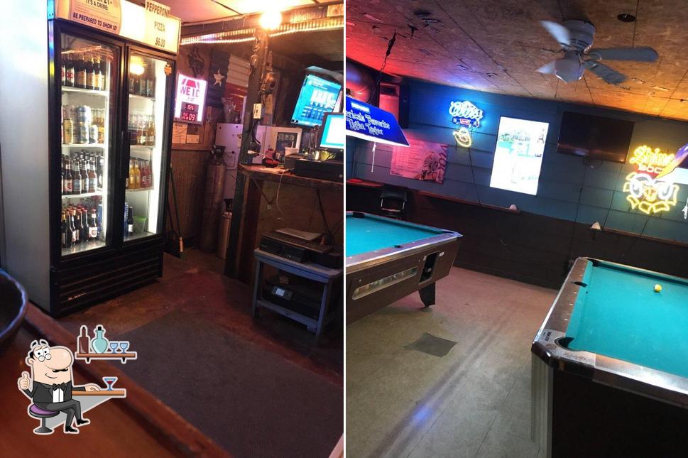 Tracies Saloon