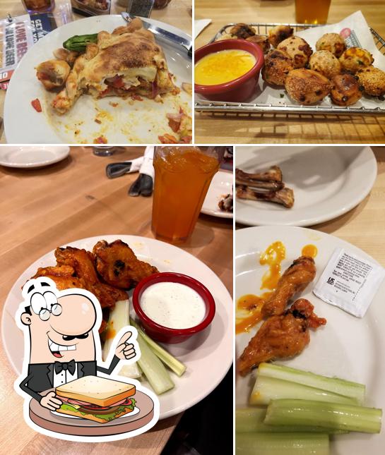 Old Chicago Pizza + Taproom