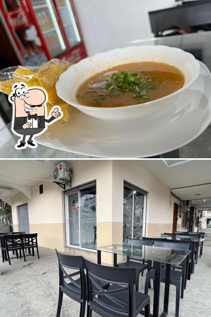 La Esquina Mariscos y Grill