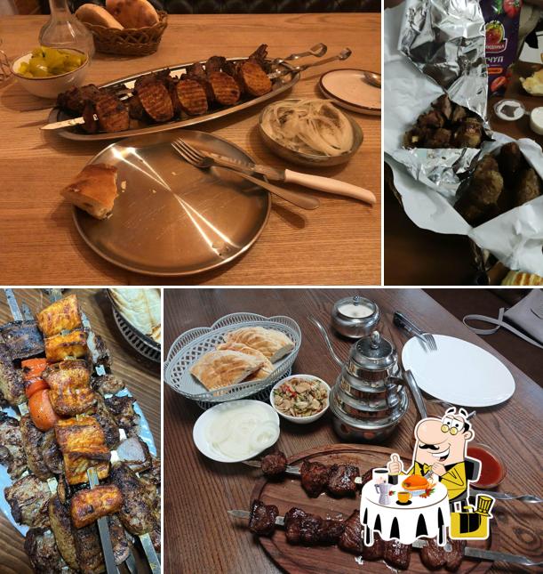 Еда в "Шашлычной "Сочный 2 Мощный ""