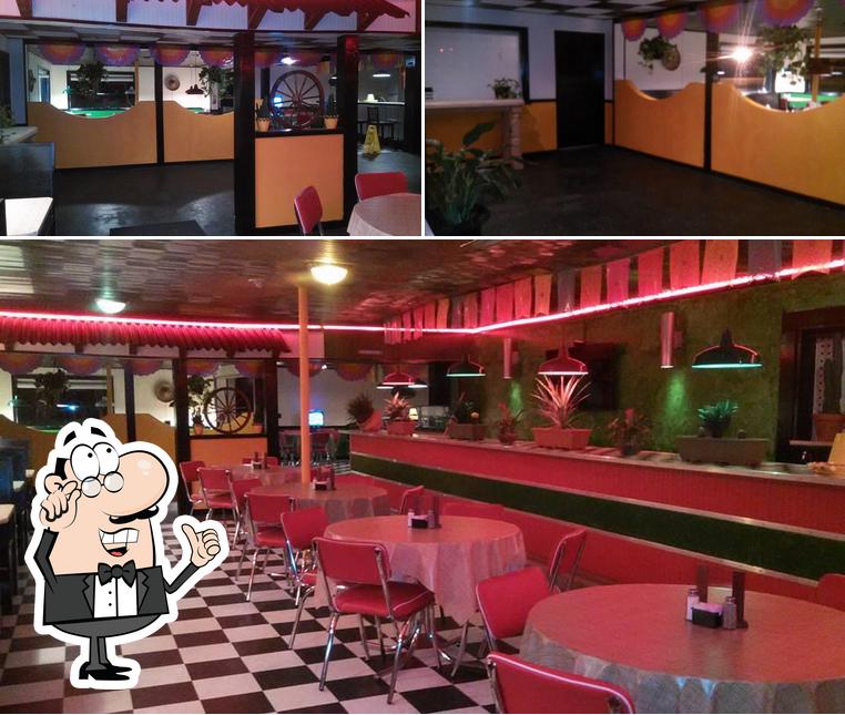 Los Chiles Mexican Bar & Grill