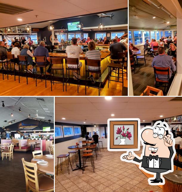 Pilot House Restaurant and Lounge