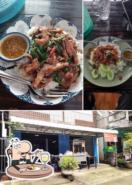 ร้านก๋วยเตี๋ยวเป็ดซอยออมสิน