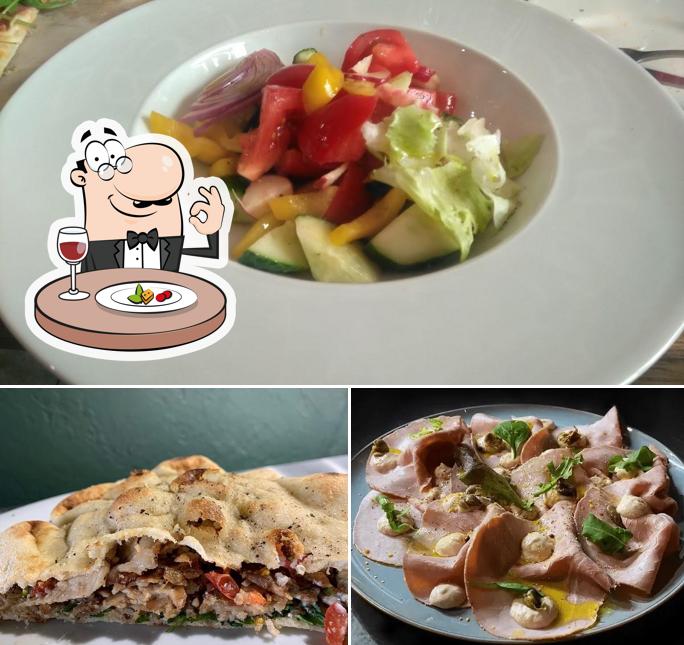 Еда в "La Prima Pizzeria Margherita"