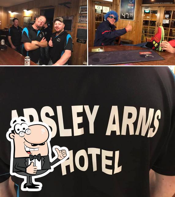 Apsley Arms Hotel
