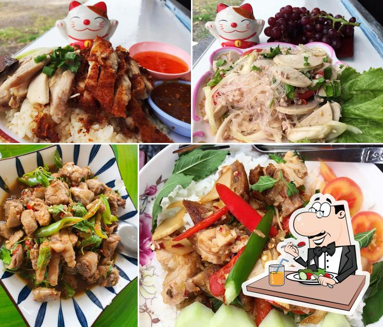 อรรถรสต้นคูณ ถนนเลี่ยงเมืองสุพรรณบุรี