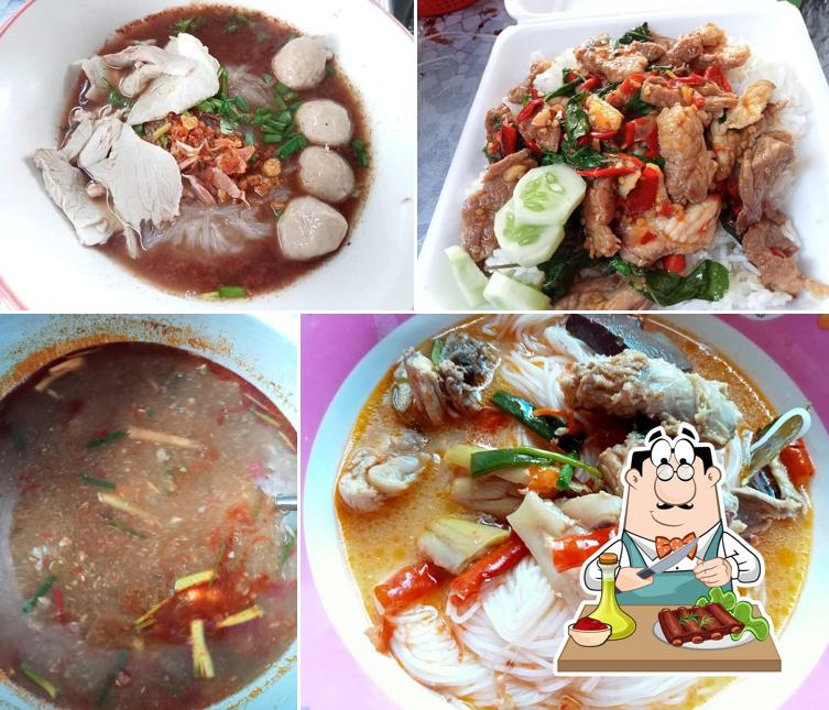 ร้านก๋วยเตี๋ยวอาหารตามสั่งยายเต้า บ้านหนองเรือ