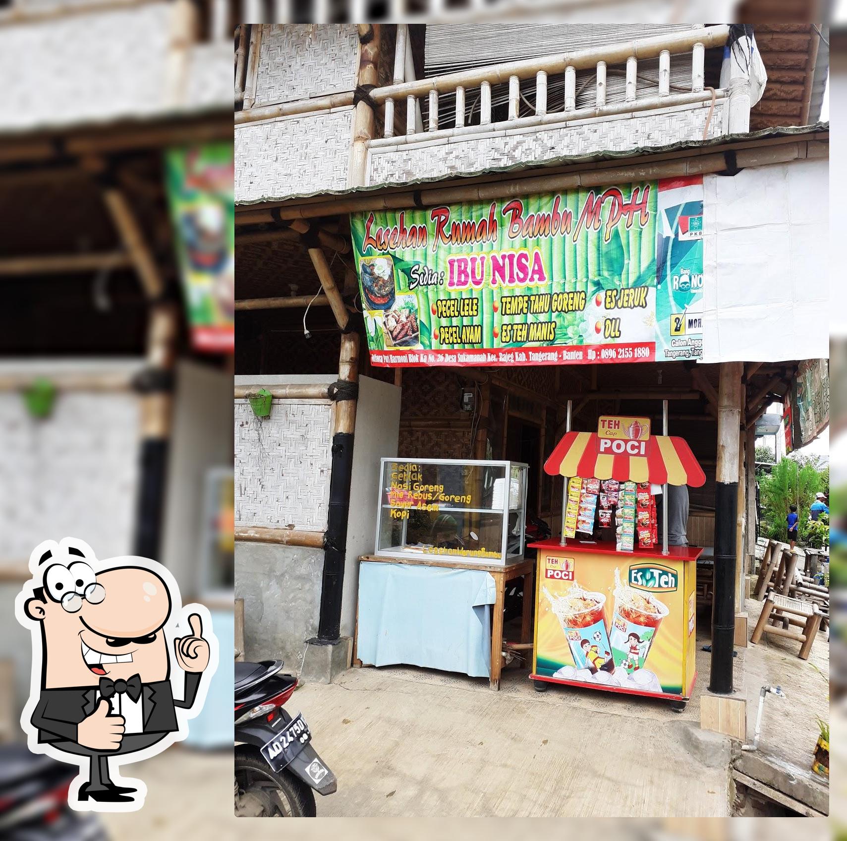 Lesehan rumah bambu MPH ibu Nisa