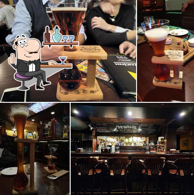 Посмотрите на внутренний интерьер "КвакИнн на Васильевском острове"