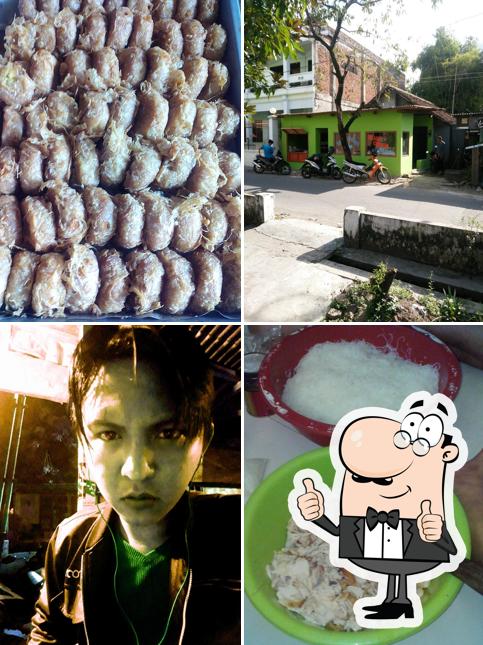 Rujak Cingur Bu Umi