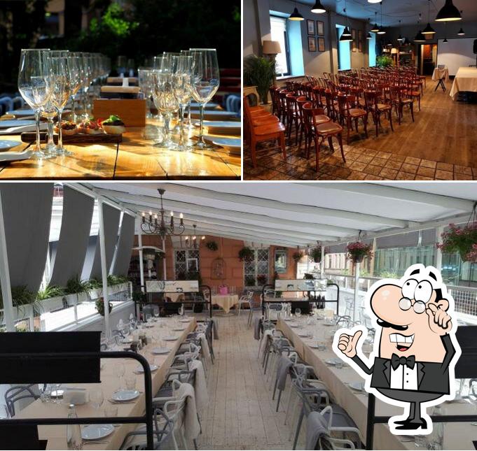 Посмотрите на внутренний интерьер "Кефи"