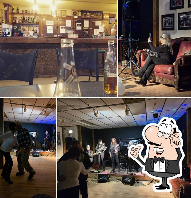 Tofield Hotel & Bar
