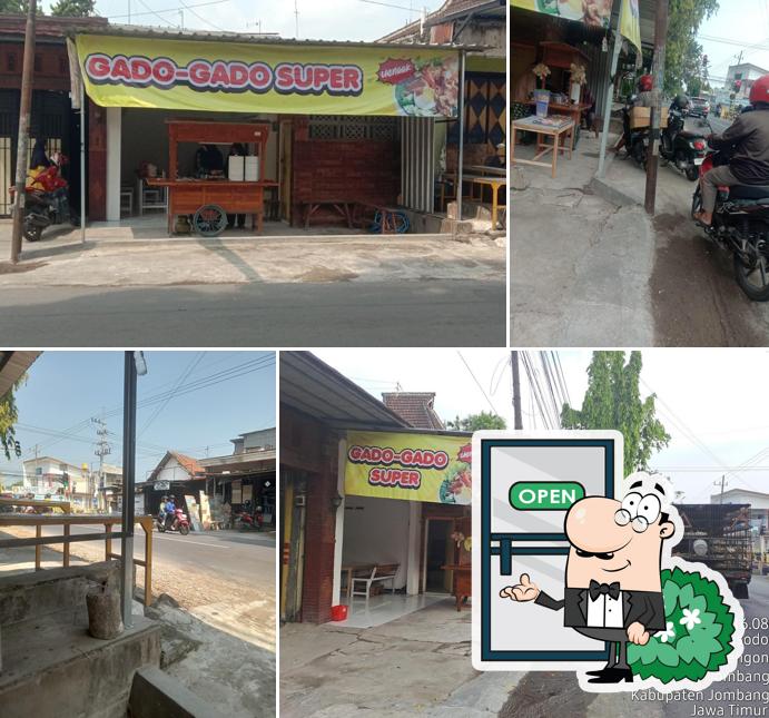 Gado Gado SUPER 53 dan Teh PEDAS Jombang
