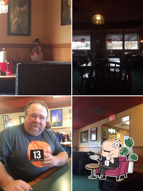 Monical's Pizza Villa Grove