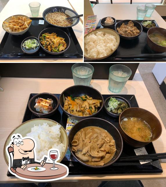 もつ次郎 津河芸町店