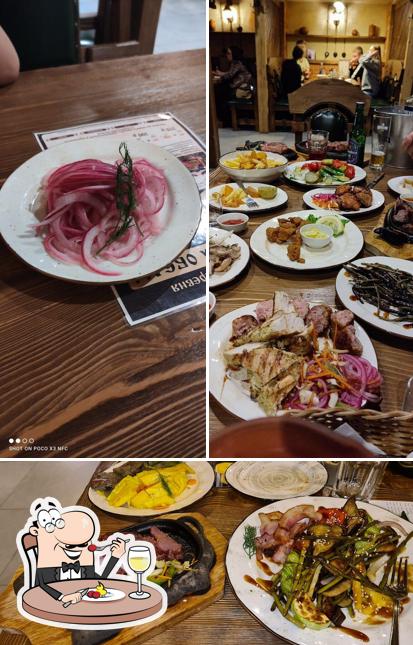 Блюда в "Мясо на углях"