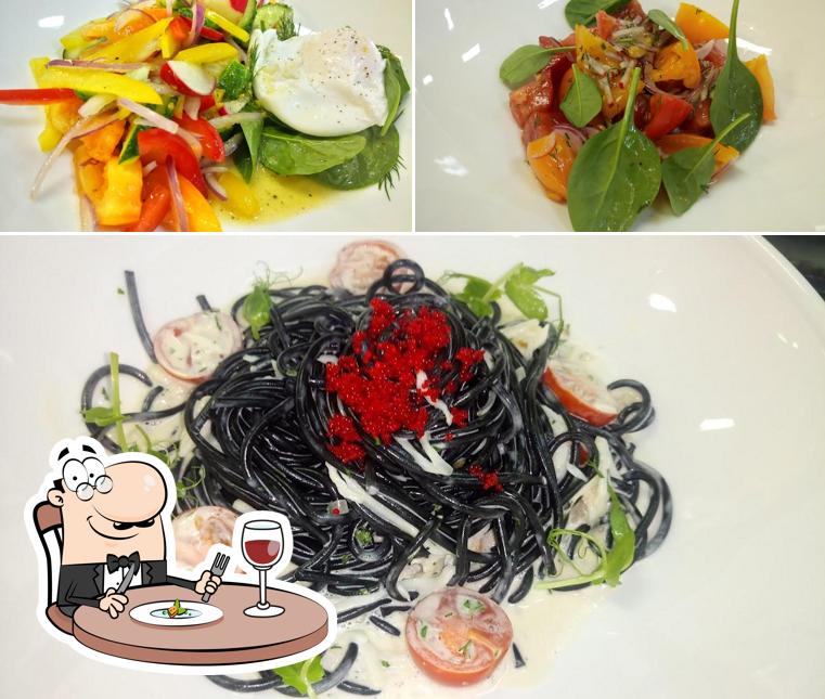 Еда в "Chalet River Club"