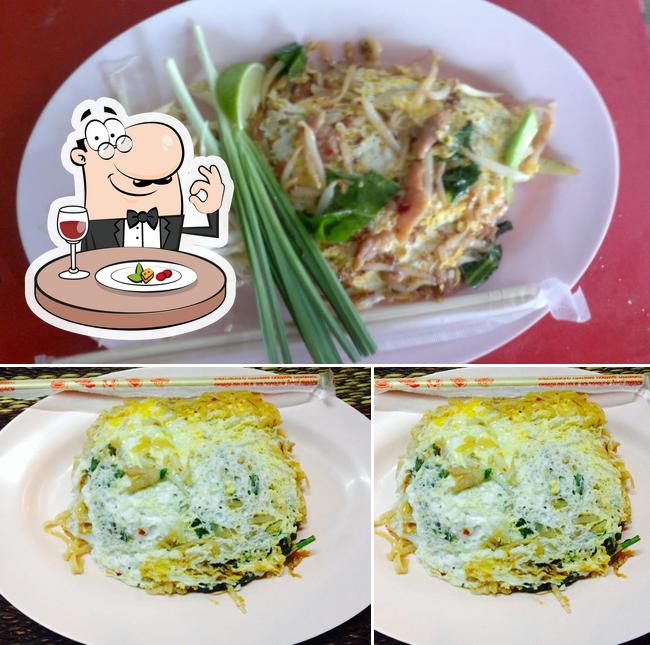 ร้าน ผัดไทย นางรอง ป้ากฤษณา 2