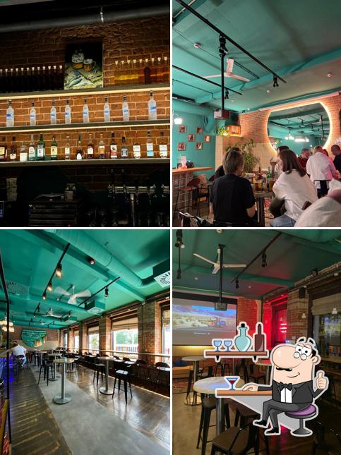 Посмотрите на внутренний интерьер "Свойский"