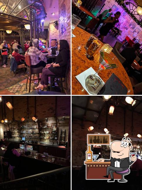 Roxy Restaurant & Bar