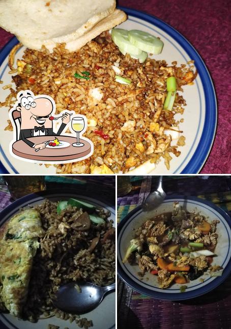 Intisari Fried Rice Stand