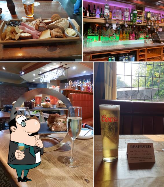 The Junction Inn