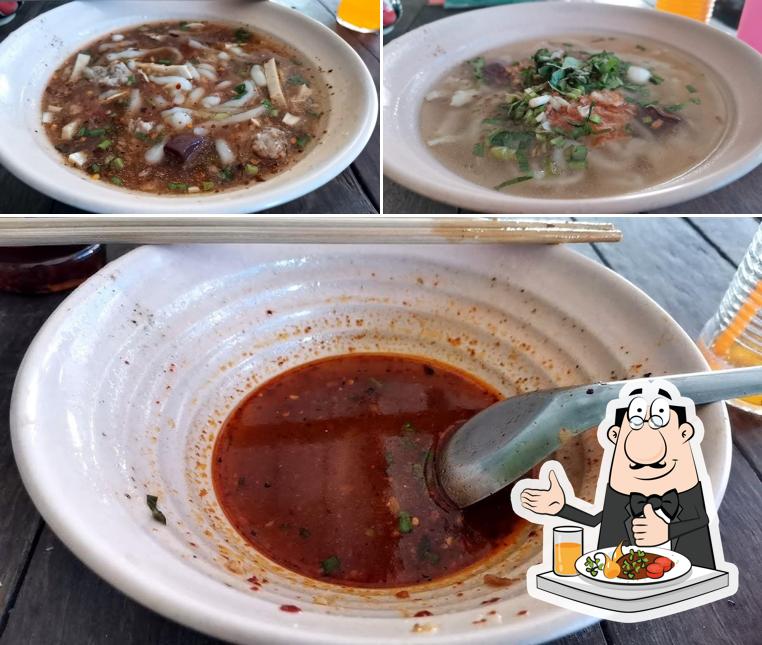 สาม ฟ. ก๋วยจั๊บโบราณ