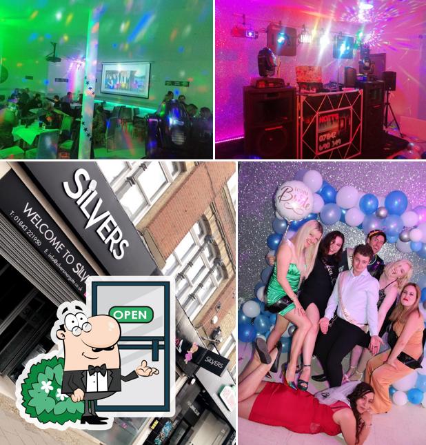 Silvers Showbar