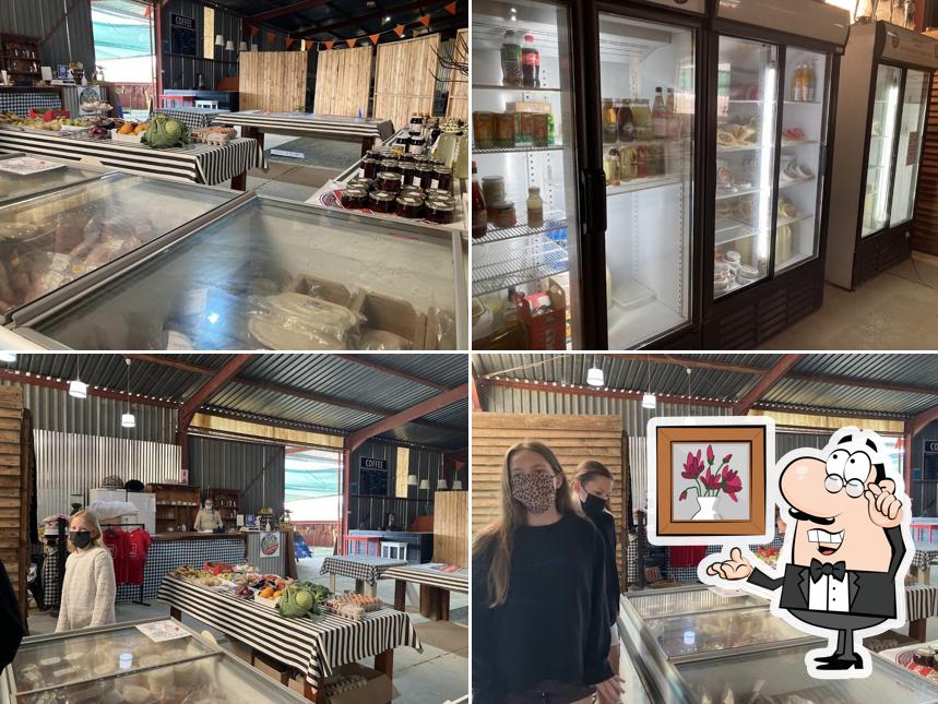 La Petite France Café and Cheese Shop