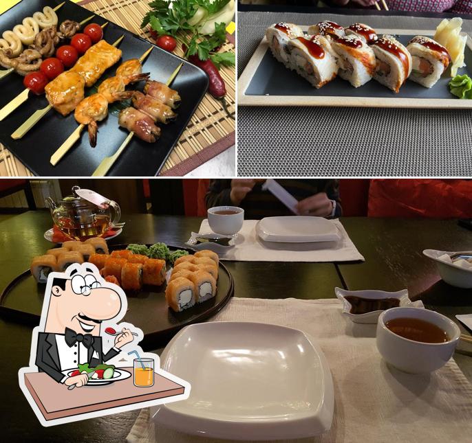 Еда в "Суши Доме Премиуме"