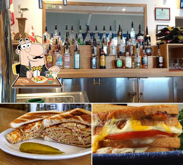 Tom's Corner Bar & Grill