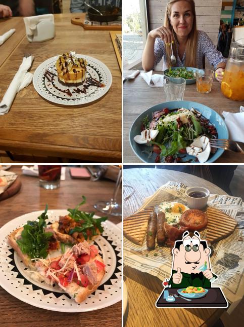 Еда в "Кафе Lights cafe"