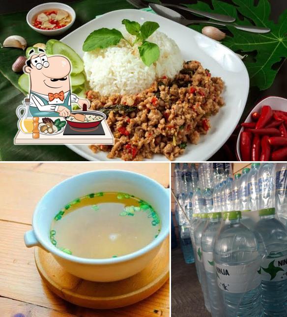 ร้านกระเพราคนมุง
