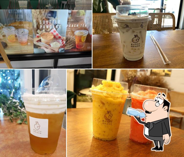 Bunny Shake Cafe