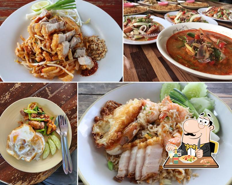 ร้าน บ้านสวนยายโผ่