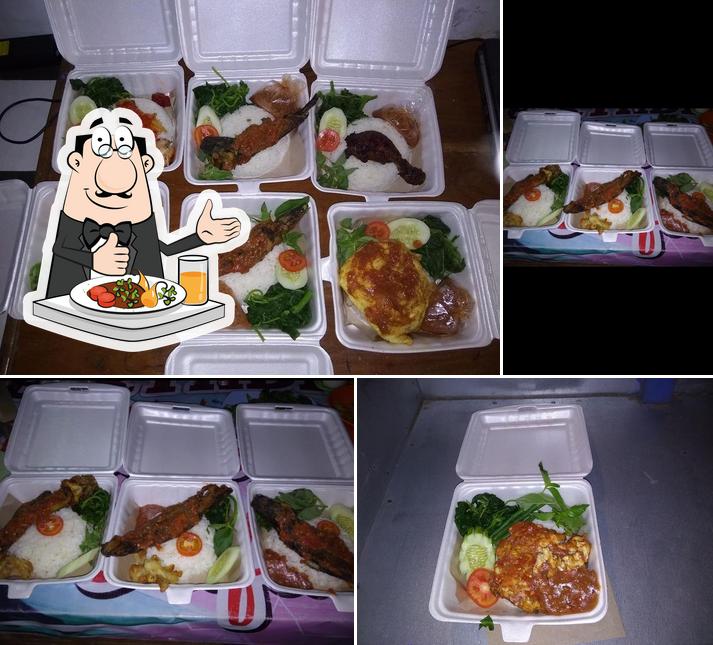 Ayam geprek lambada