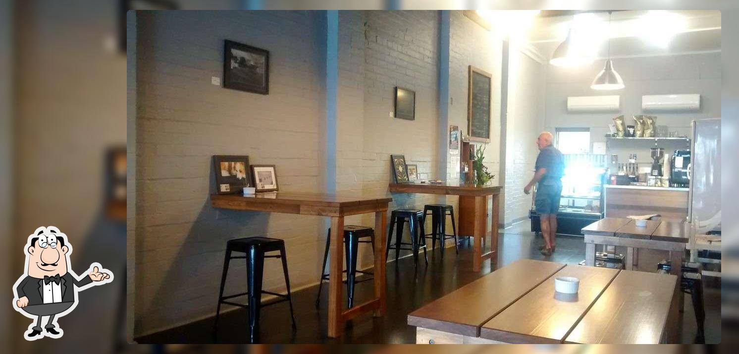 Three-Sons Cafe