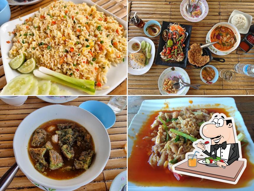 ร้านลมโชย by Anong
