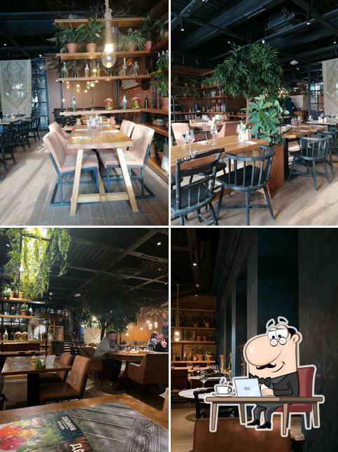 Посмотрите на внутренний интерьер "Дадиани"