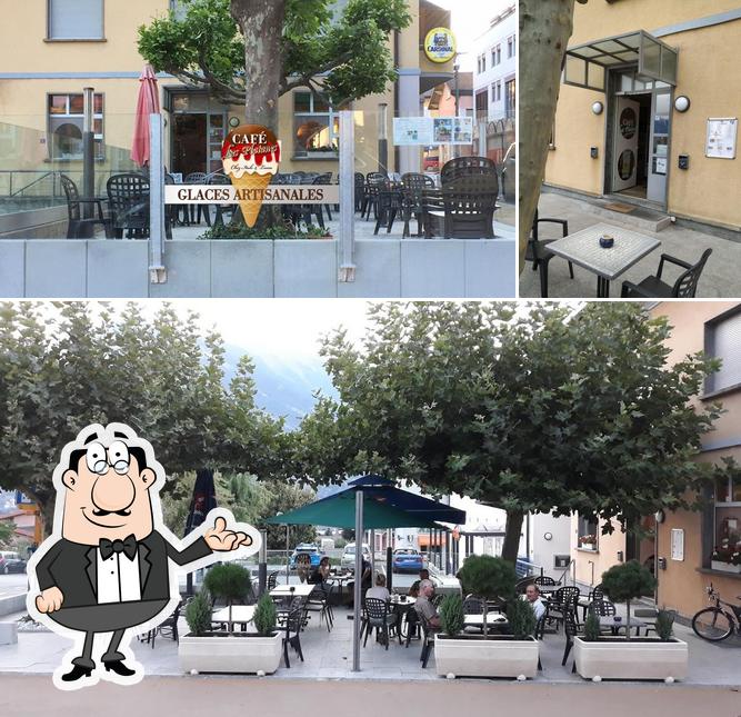 Café les Platanes